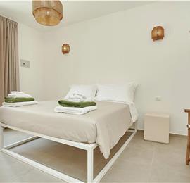 4 bedroom villa with pool, Castellammare del Golfo, sleeps 8-10